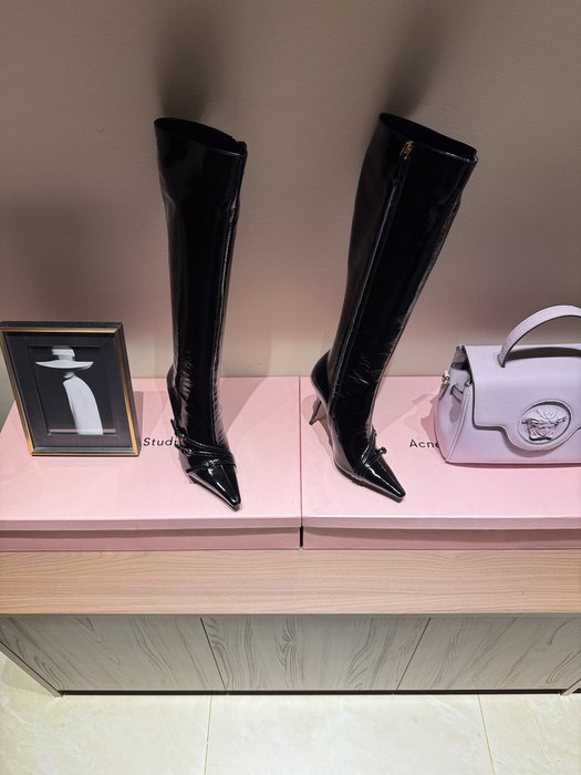 MiuMiu_women_shoes_yupoo_Original_quality