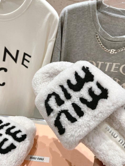 MiuMiu_women_shoes_yupoo_Original_quality