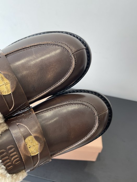 MiuMiu_women_shoes_yupoo_Original_quality