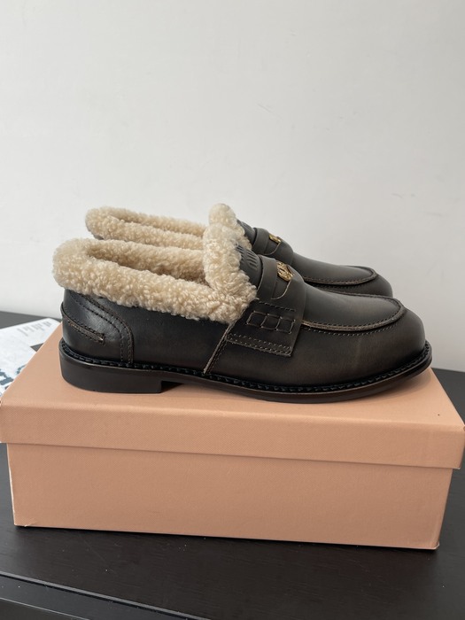 MiuMiu_women_shoes_yupoo_Original_quality