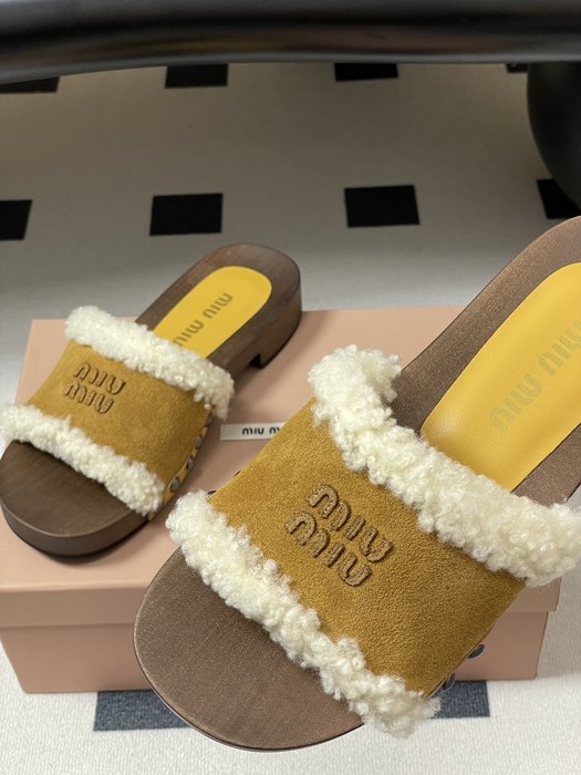 MiuMiu_women_shoes_yupoo_Original_quality