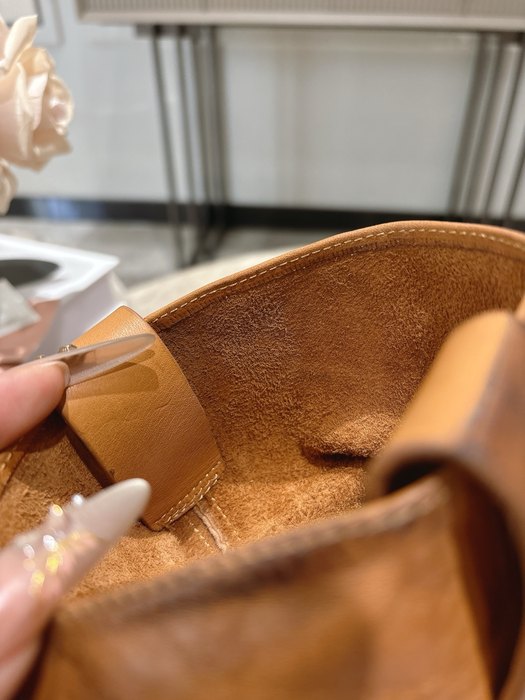 MiuMiu_women_shoes_yupoo_Original_quality