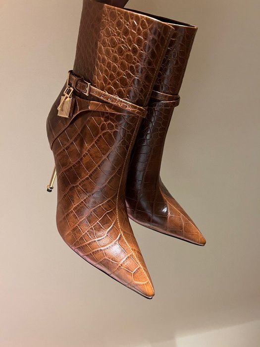 TomFord_Women_shoes_yupoo_Original_quality_size35-42_High heel