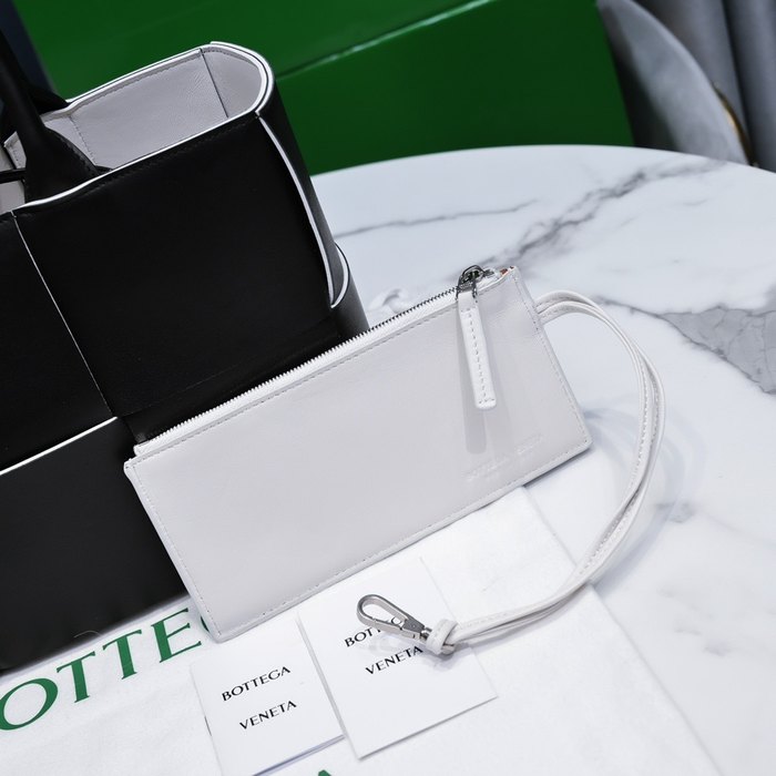 Bottega Veneta Tote bag with sleek design Black 01A 2