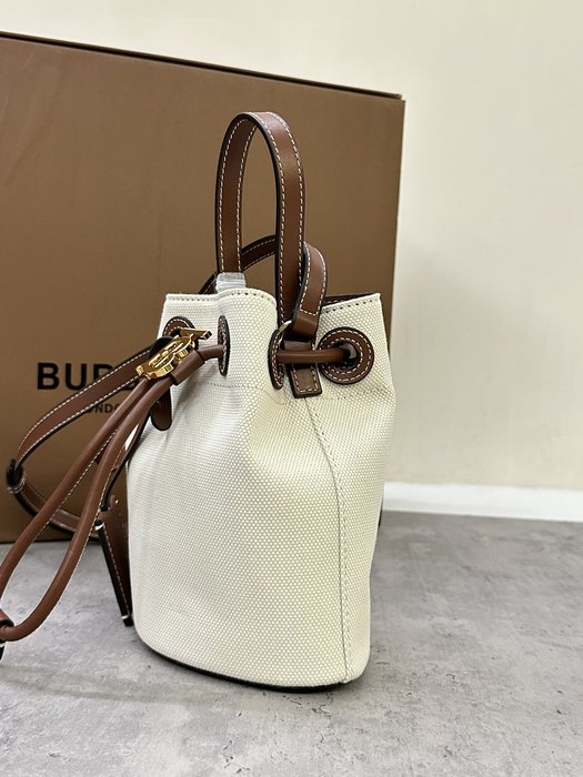 Burberry Bags High-Quality Yupoo Collection