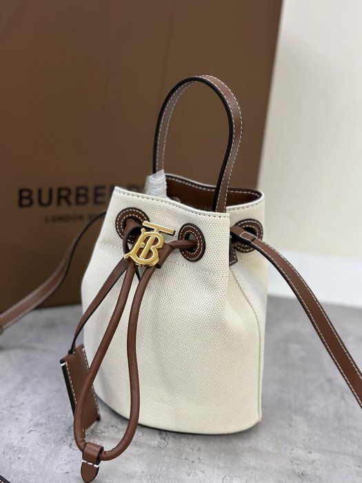 Burberry Bags High-Quality Yupoo Collection