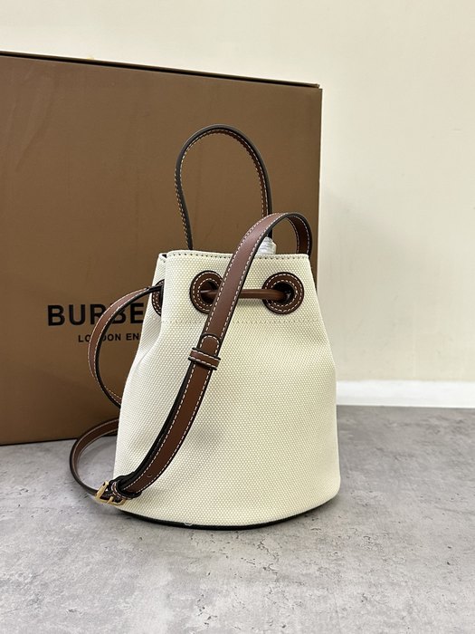 Burberry Bags High-Quality Yupoo Collection