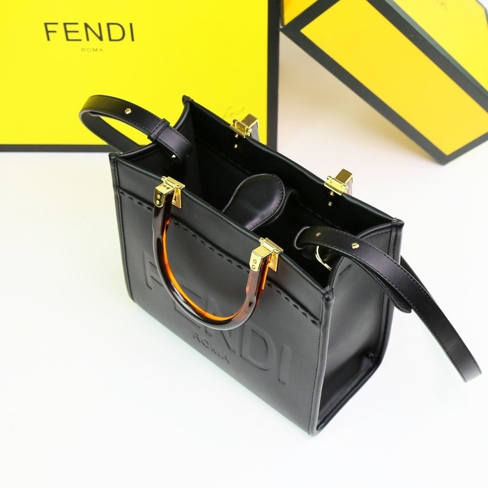 Fendi Tote with classic features Brown 01A
