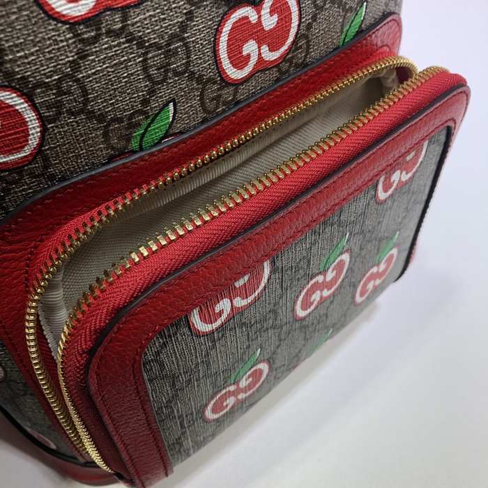 Gucci Backpack with trendy design Red 01A