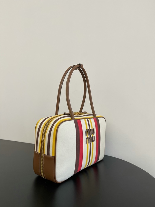 Miu-Miu,Bag，Latest styles,2026，yupoo，Original, quality