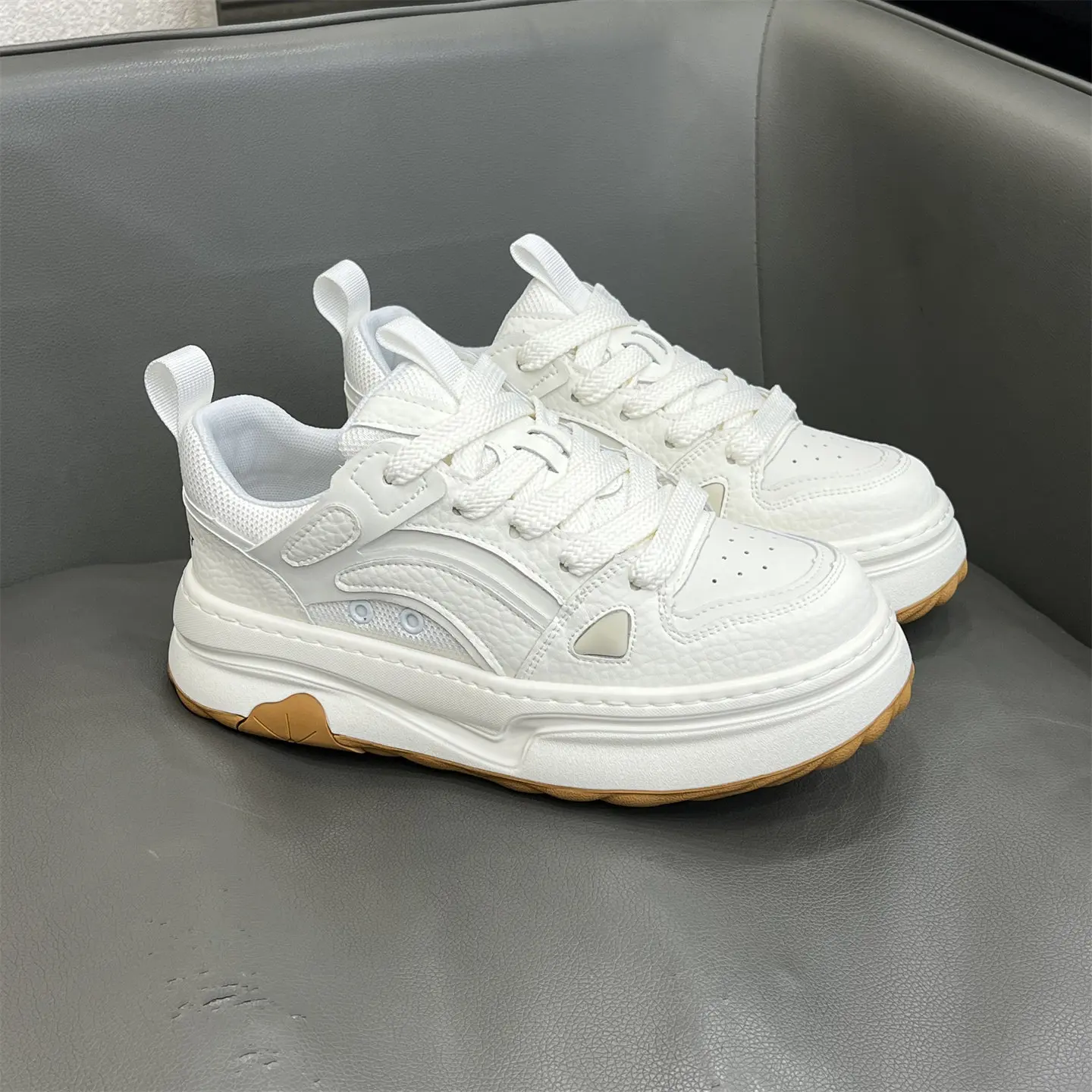 爆款低帮男鞋四季休闲运动鞋板鞋潮鞋 39-44