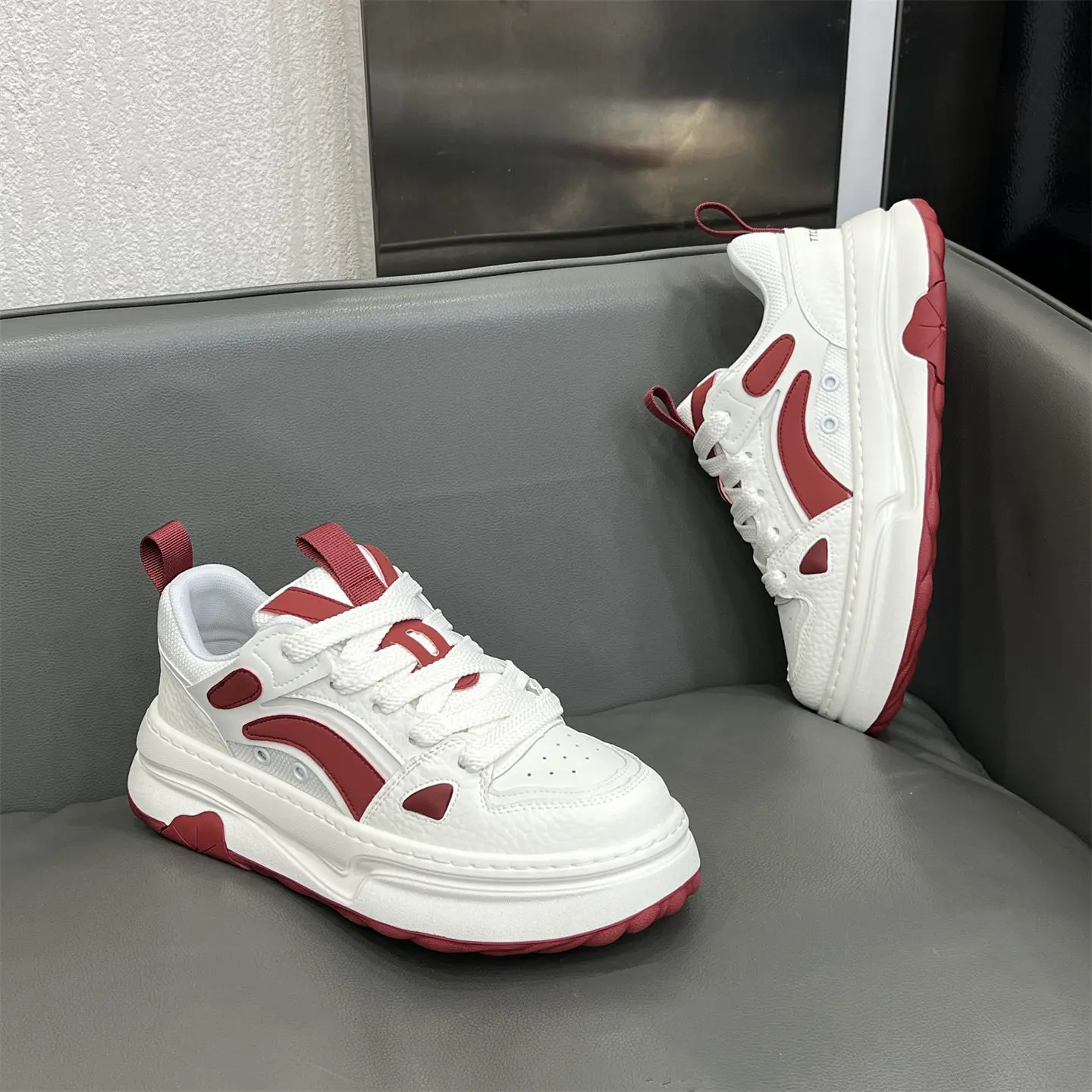 爆款低帮男鞋四季休闲运动鞋板鞋潮鞋 39-44