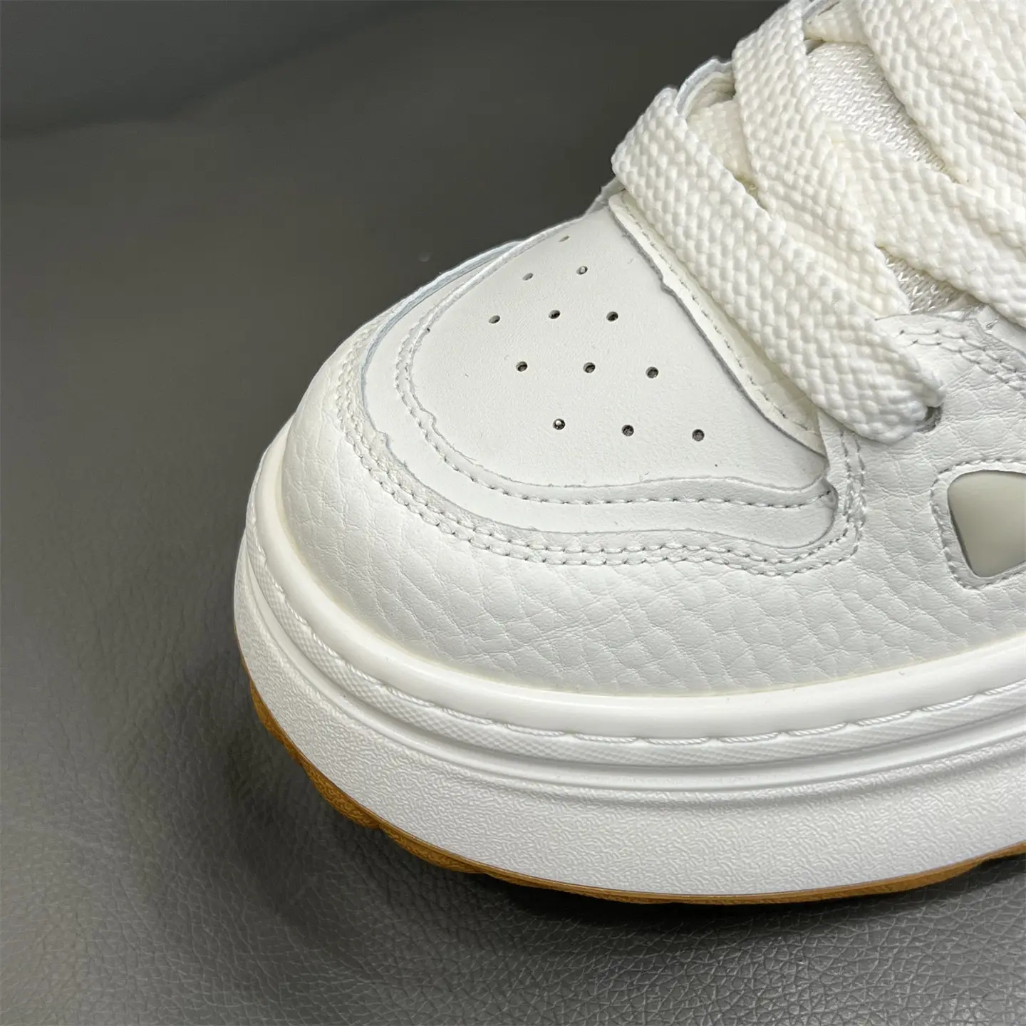 爆款低帮男鞋四季休闲运动鞋板鞋潮鞋 39-44