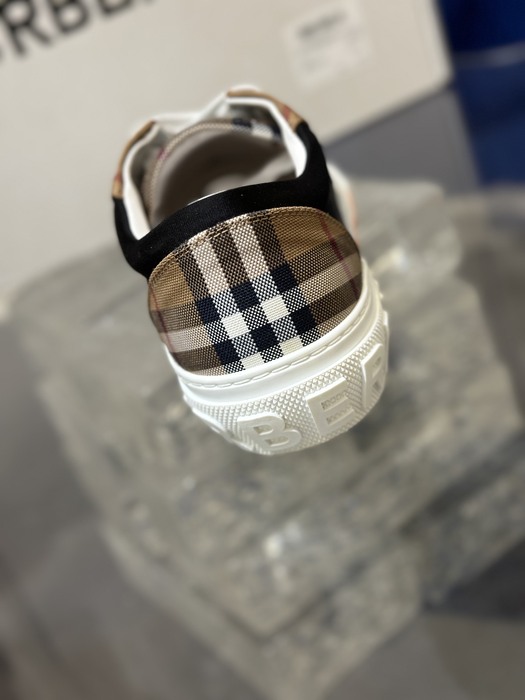 Burberry_shoes_Latest styles_2026_yupoo_Original_quality