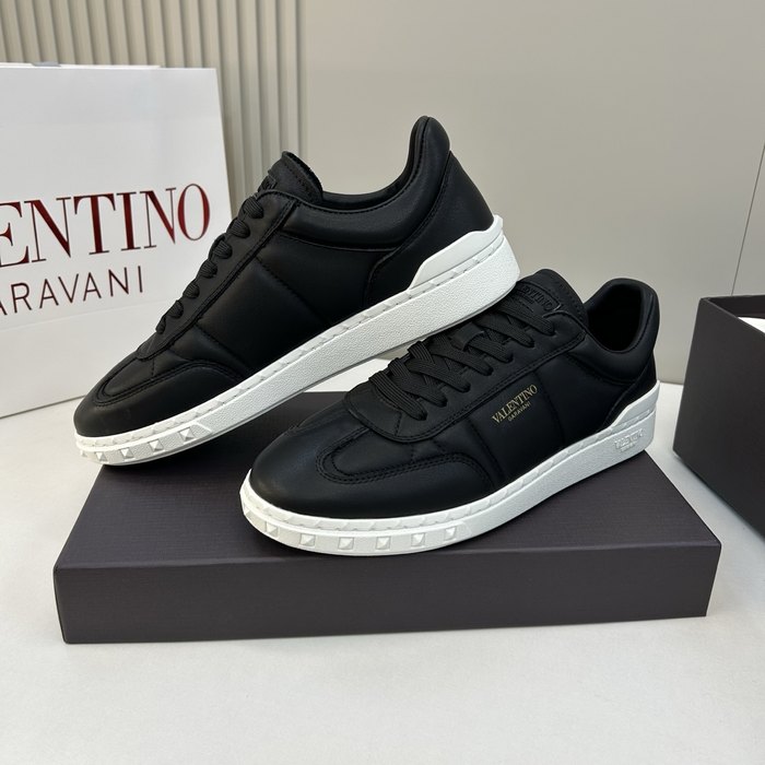 High-Quality Valentino Men's Shoes on Yupoo
