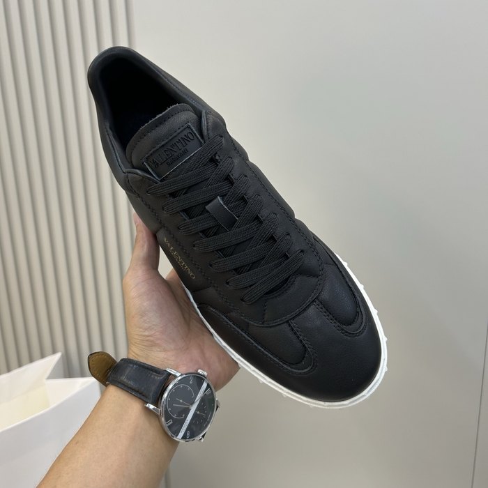 High-Quality Valentino Men's Shoes on Yupoo