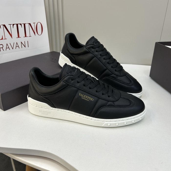 High-Quality Valentino Men's Shoes on Yupoo
