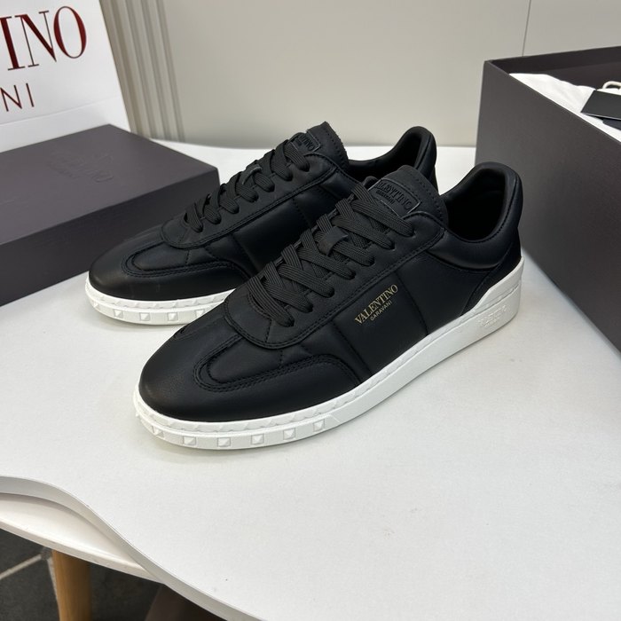 High-Quality Valentino Men's Shoes on Yupoo