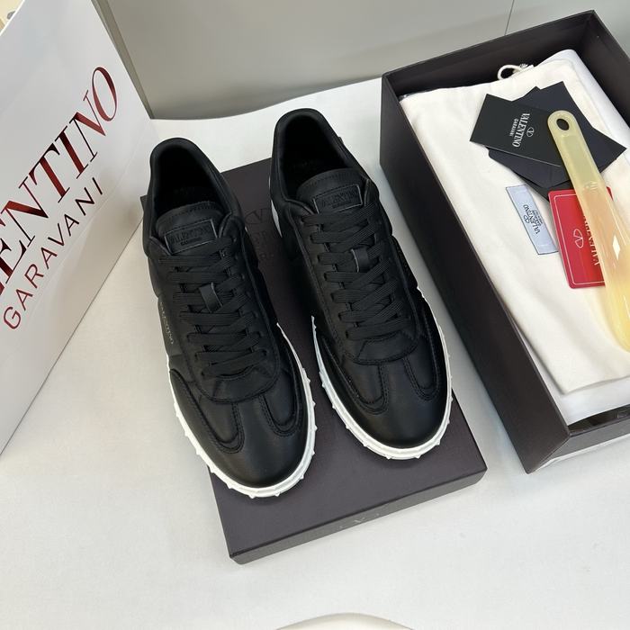 High-Quality Valentino Men's Shoes on Yupoo