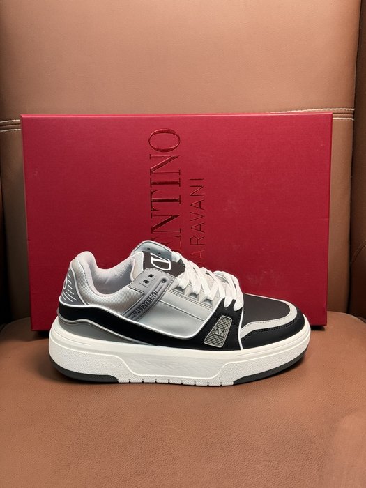 High-Quality Valentino Men's Shoes on Yupoo