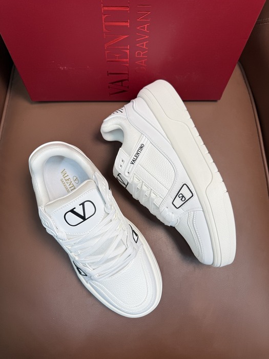 High-Quality Valentino Men's Shoes on Yupoo