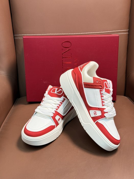 High-Quality Valentino Men's Shoes on Yupoo