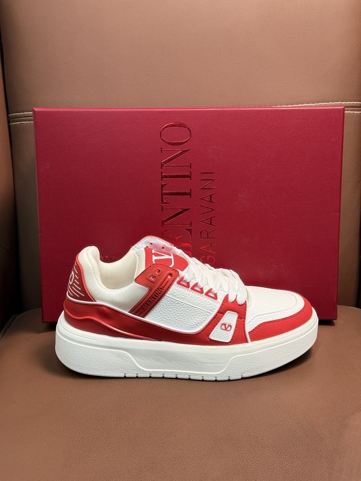 High-Quality Valentino Men's Shoes on Yupoo