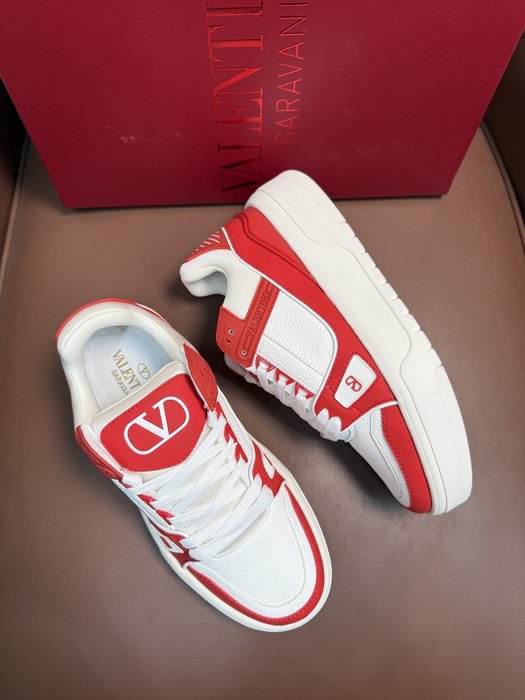 High-Quality Valentino Men's Shoes on Yupoo