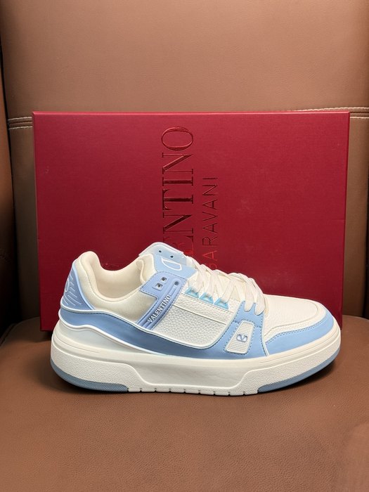 High-Quality Valentino Men's Shoes on Yupoo