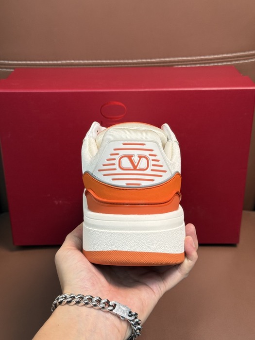 High-Quality Valentino Men's Shoes on Yupoo