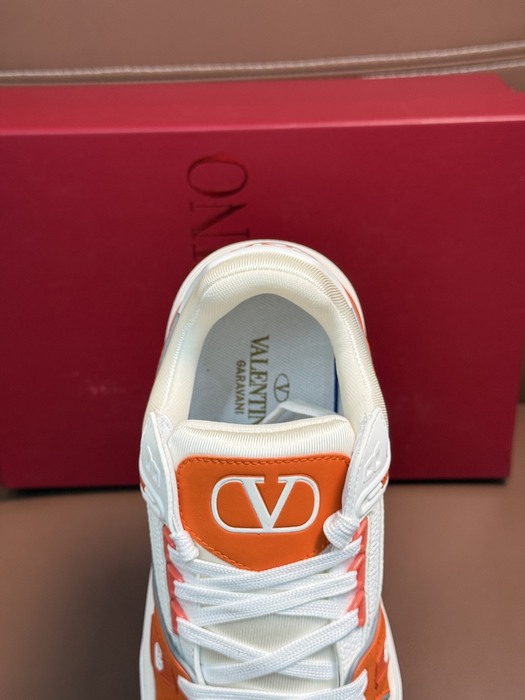 High-Quality Valentino Men's Shoes on Yupoo