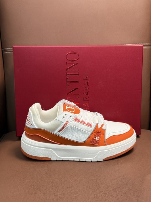 High-Quality Valentino Men's Shoes on Yupoo