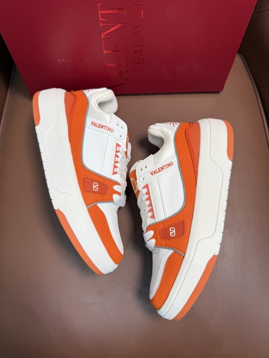 High-Quality Valentino Men's Shoes on Yupoo