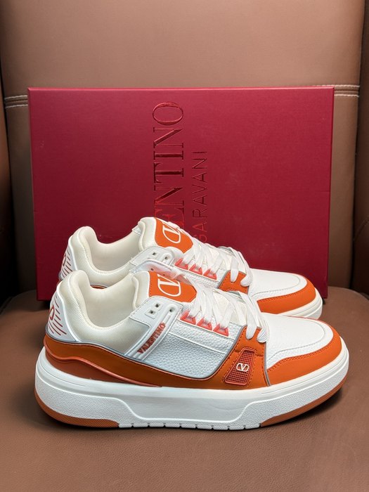 High-Quality Valentino Men's Shoes on Yupoo