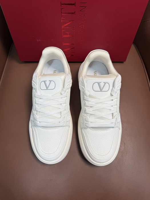 High-Quality Valentino Men's Shoes on Yupoo