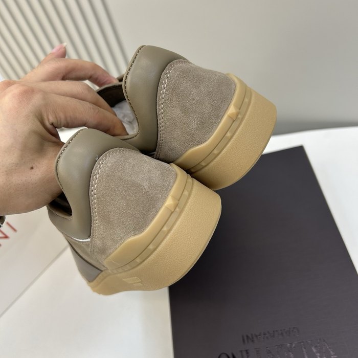 High-Quality Valentino Men's Shoes on Yupoo