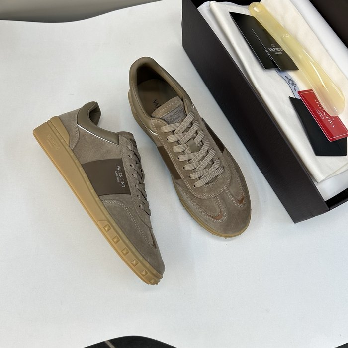 High-Quality Valentino Men's Shoes on Yupoo