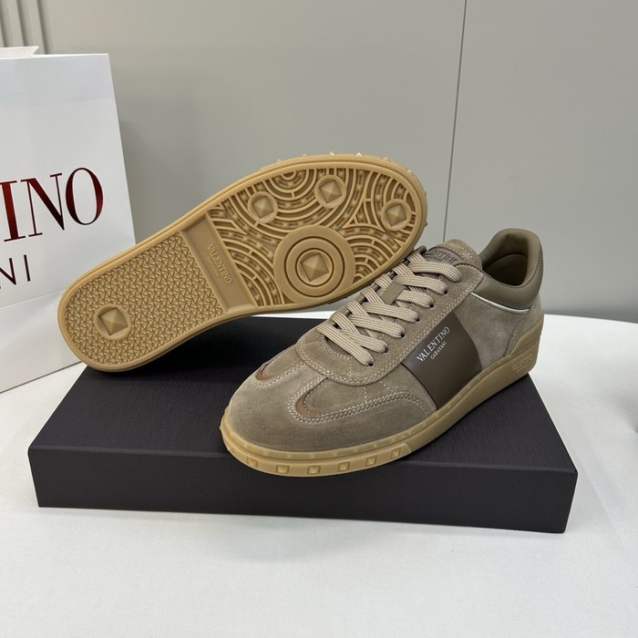 High-Quality Valentino Men's Shoes on Yupoo