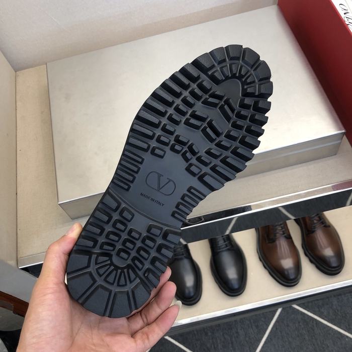 High-Quality Valentino Men's Shoes on Yupoo