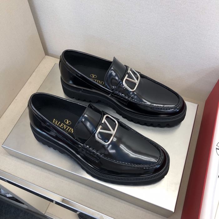 High-Quality Valentino Men's Shoes on Yupoo