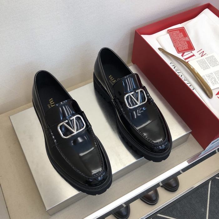 High-Quality Valentino Men's Shoes on Yupoo