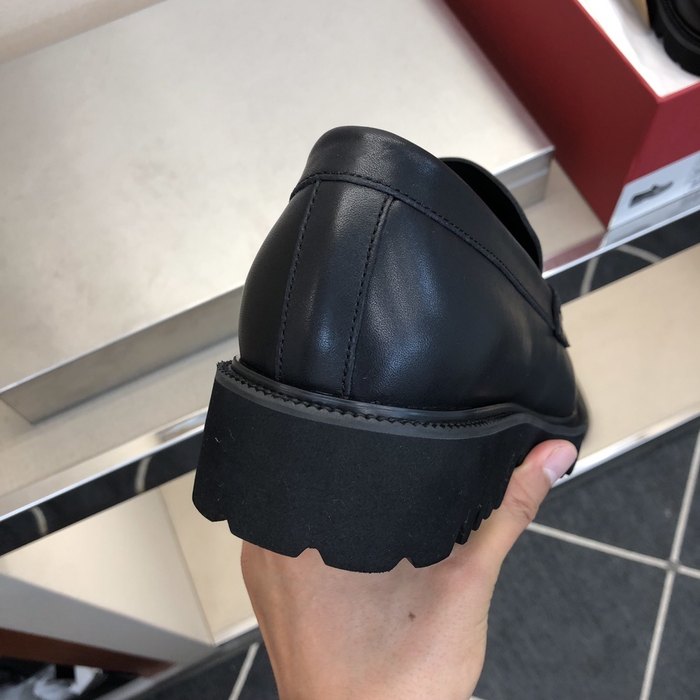 High-Quality Valentino Men's Shoes on Yupoo