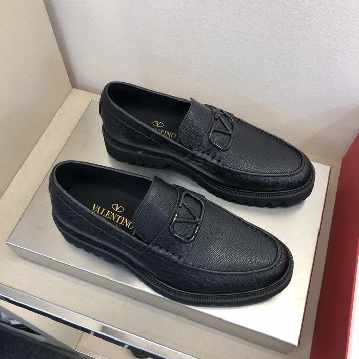 High-Quality Valentino Men's Shoes on Yupoo