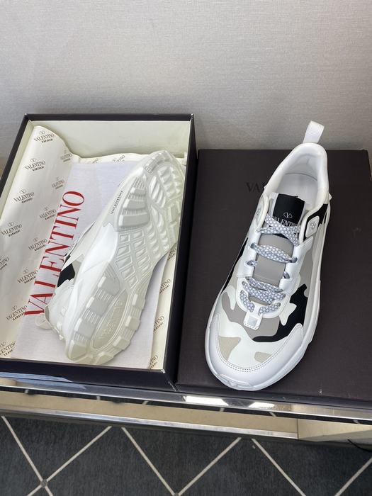 High-Quality Valentino Men's Shoes on Yupoo