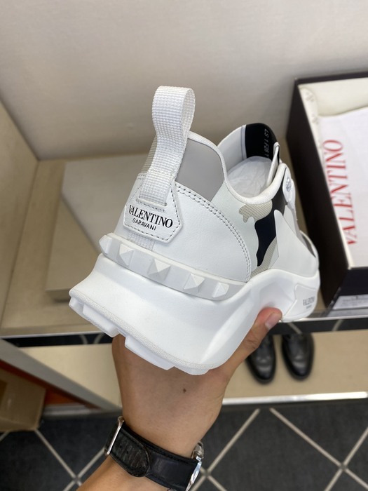 High-Quality Valentino Men's Shoes on Yupoo