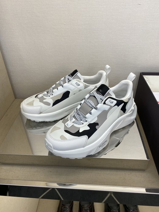 High-Quality Valentino Men's Shoes on Yupoo