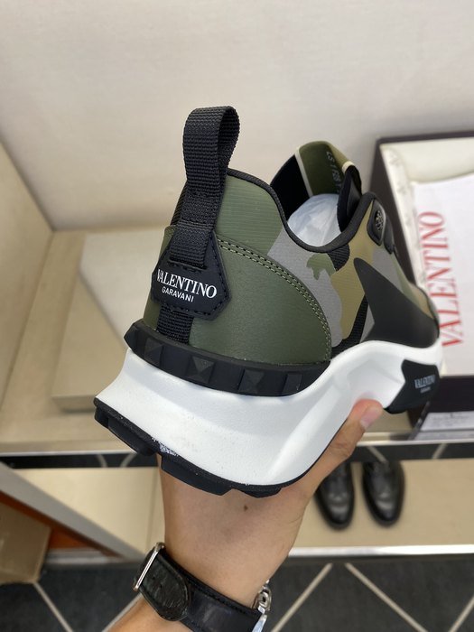 High-Quality Valentino Men's Shoes on Yupoo