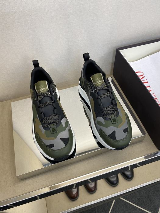 High-Quality Valentino Men's Shoes on Yupoo