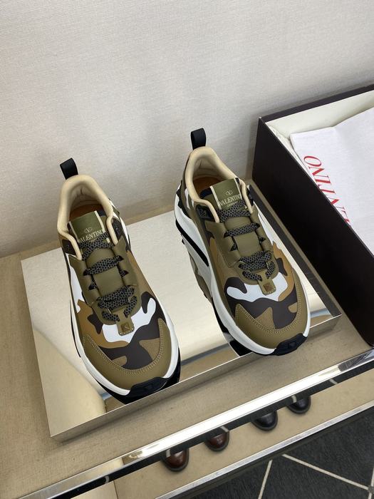 High-Quality Valentino Men's Shoes on Yupoo