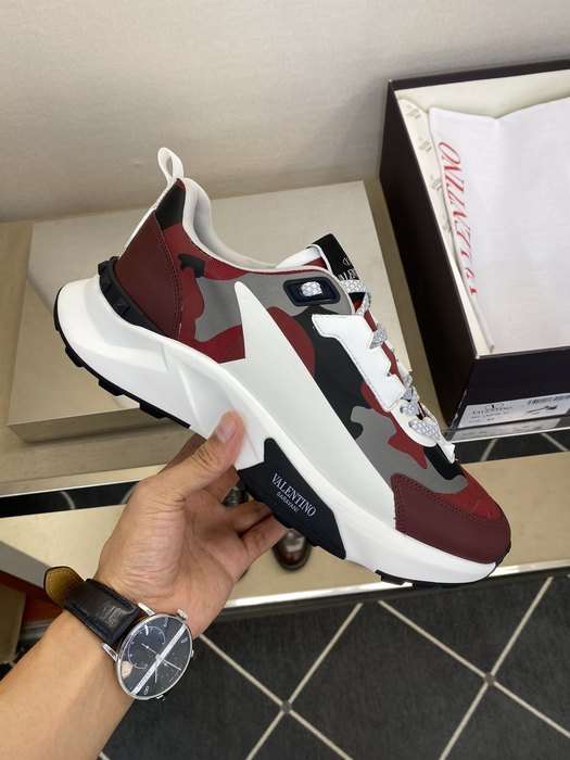 High-Quality Valentino Men's Shoes on Yupoo